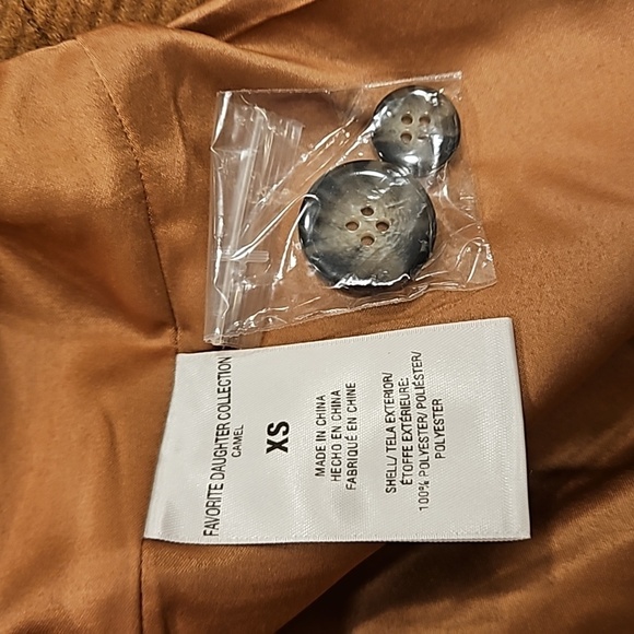 💕FAVORITE DAUGHTER💕 The Simon Coat ~ Camel Brown XS NWT - Picture 16 of 16